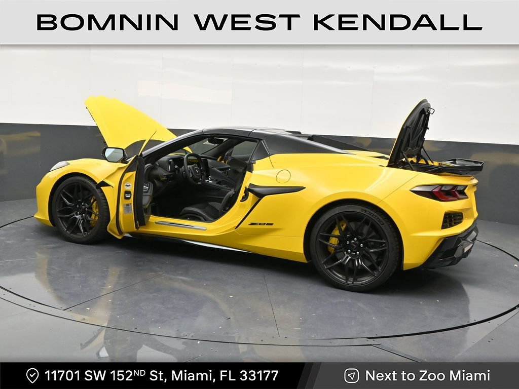 Used 2025 Chevrolet Corvette Z06 w/ Stealth Interior Trim Package image 31