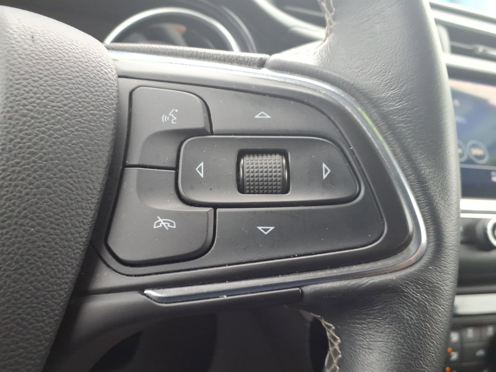 Used 2023 Buick Encore GX Preferred w/ Cold Weather Comfort Package image 17