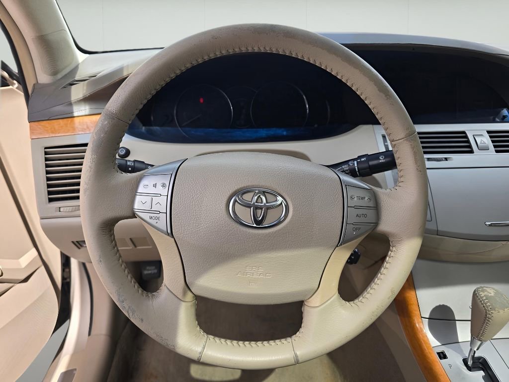 Used 2007 Toyota Avalon XLS image 18