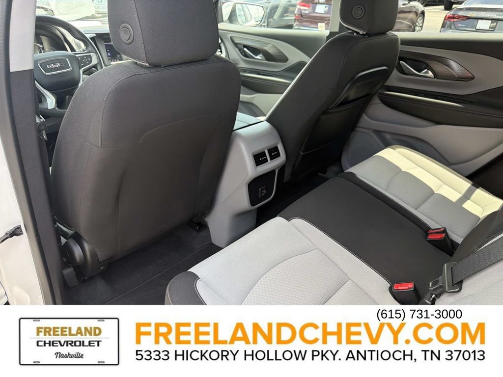 Used 2024 GMC Terrain SLE AWD/4WD image 18
