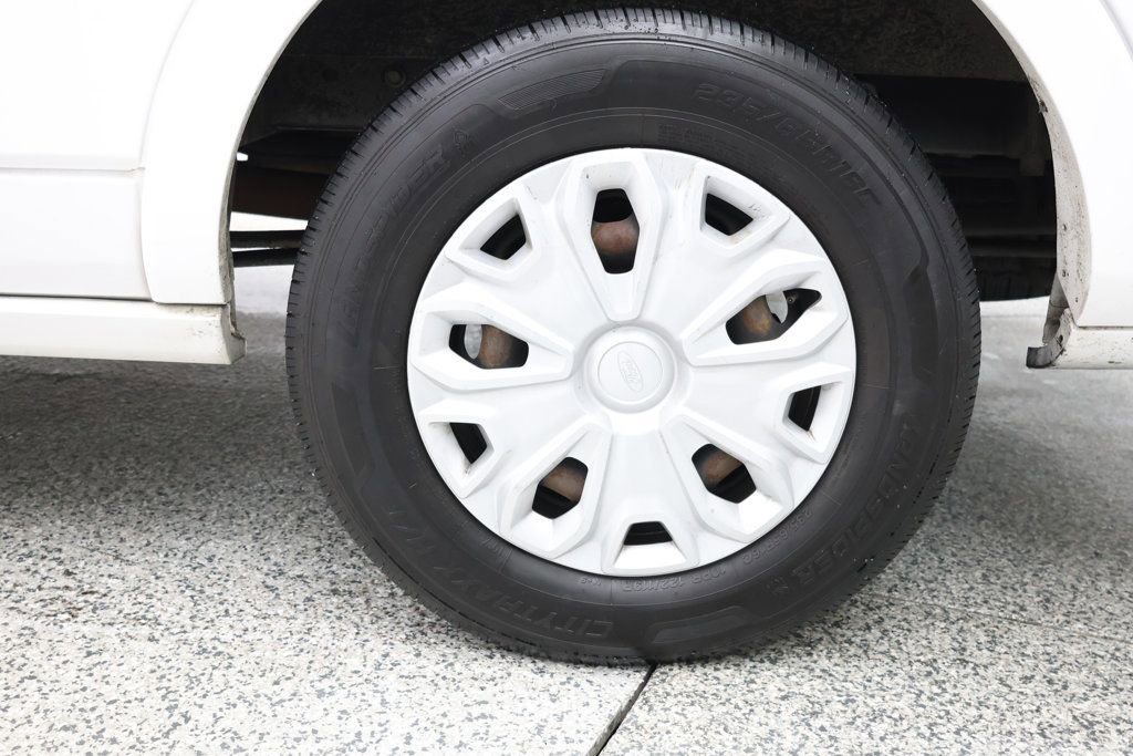 Used 2018 Ford Transit 350 XLT image 6