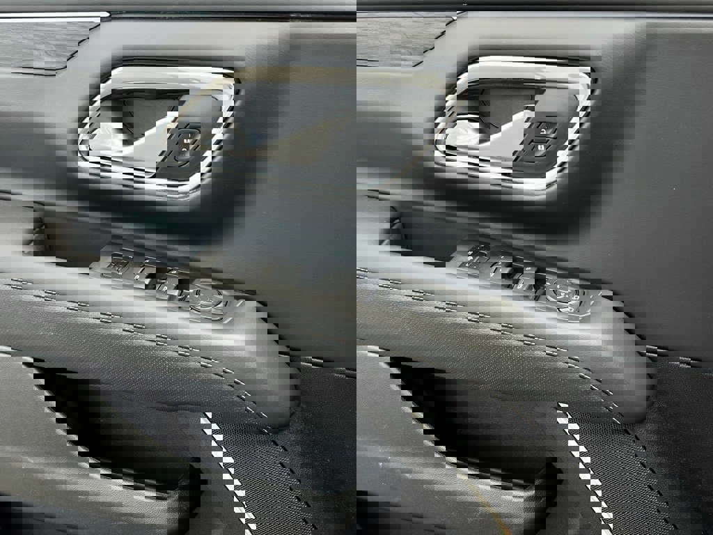 Used 2024 GMC Yukon SLT image 20