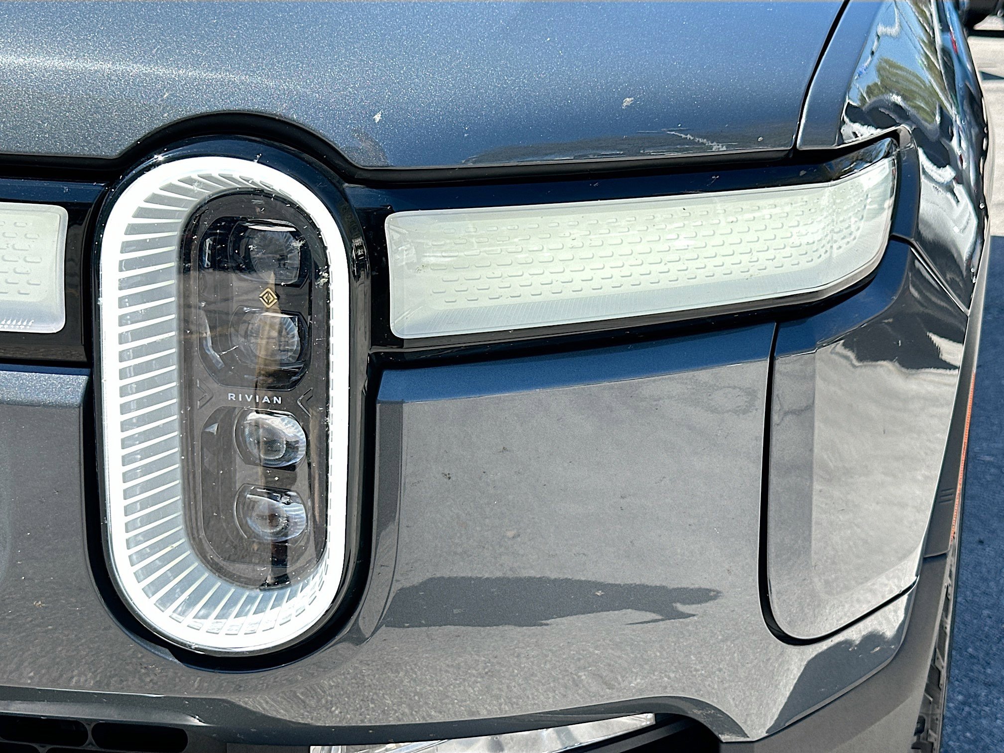 Used 2023 Rivian R1S Adventure image 32