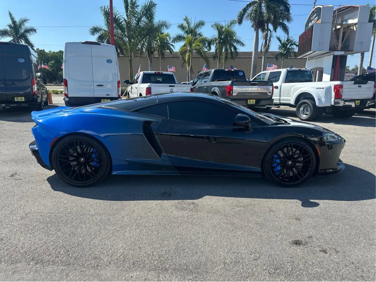 Used 2023 McLaren GT RWD image 4