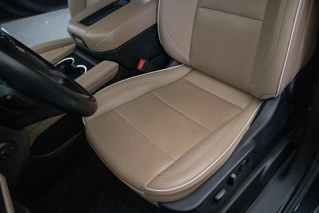 Used 2024 Chevrolet Tahoe Premier AWD/4WD image 29