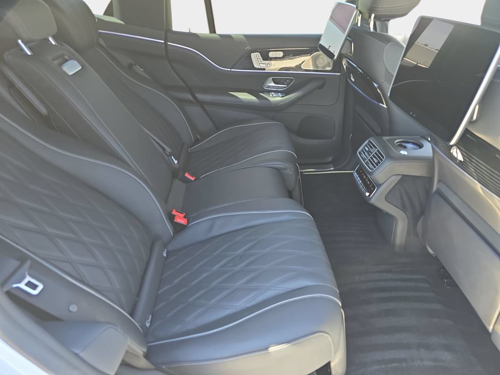 Used 2026 Mercedes-Benz Maybach GLS 600 4MATIC image 13