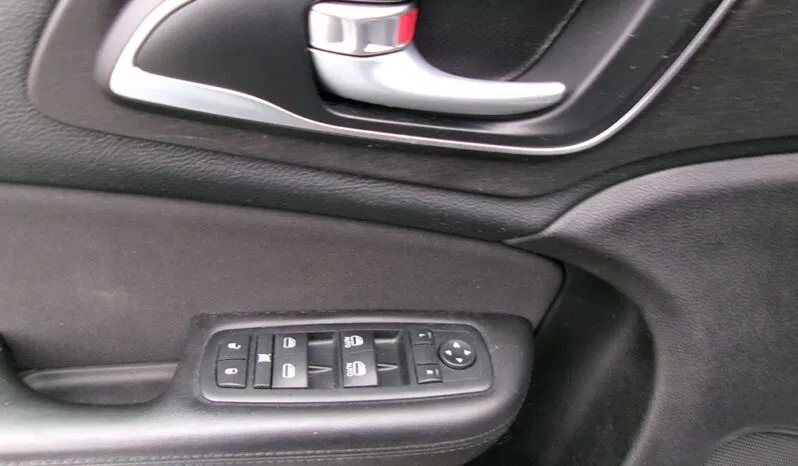 Used 2016 Chrysler 200 Limited w/ Convenience Group FWD image 13