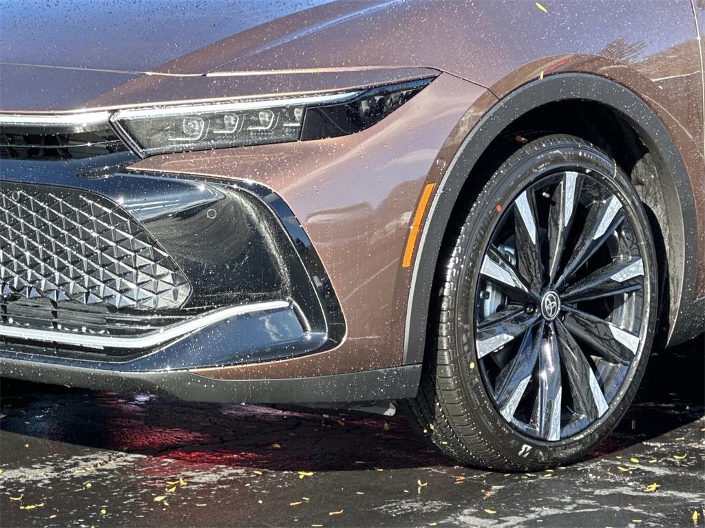 New 2026 Toyota Crown Platinum image 7