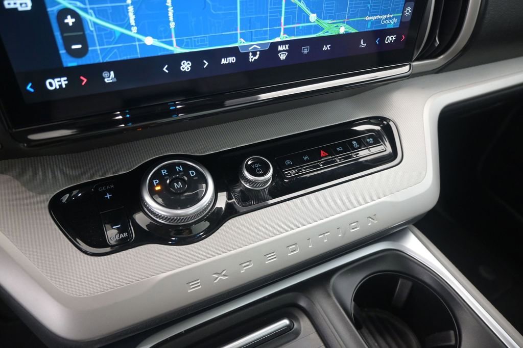 Used 2025 Ford Expedition Max Active RWD image 27