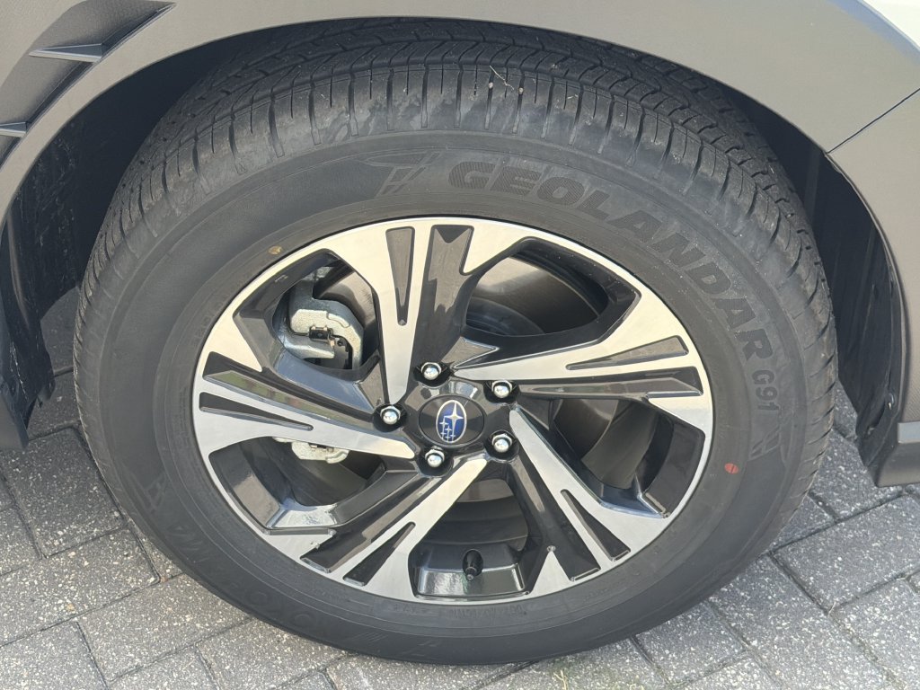 Certified 2025 Subaru Crosstrek 2.5i Premium AWD/4WD image 10