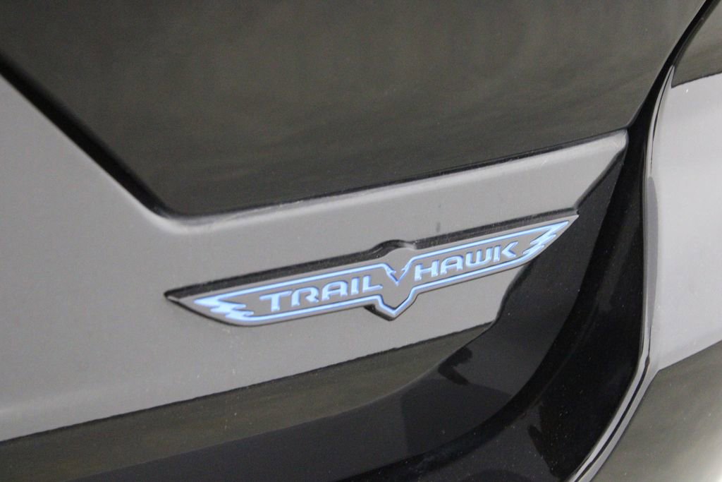 Used 2022 Jeep Grand Cherokee Trailhawk w/ Advanced Protech Group II image 53