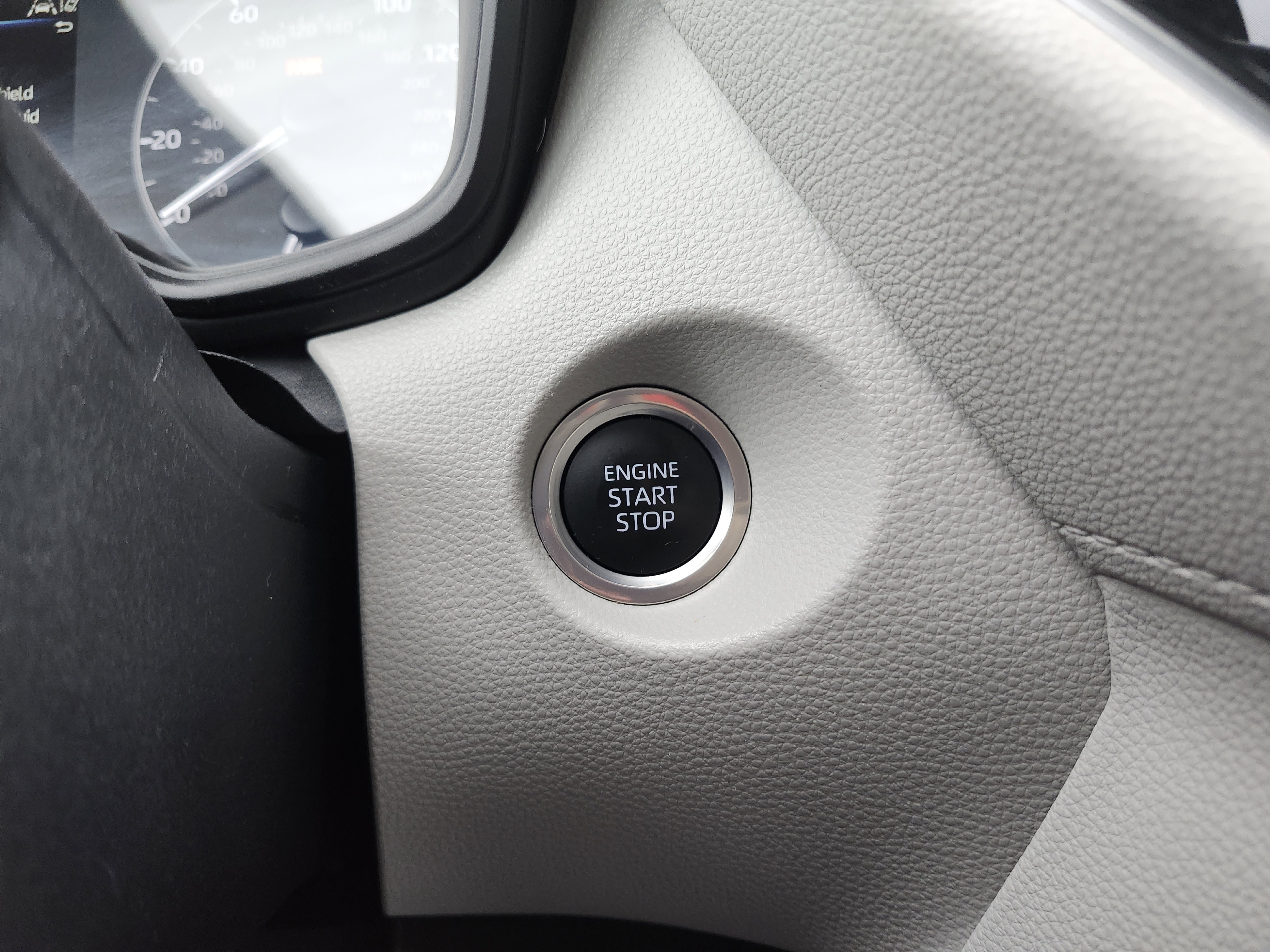 Used 2023 Toyota Corolla Cross LE w/ Black Badges Package (TMS) AWD/4WD image 4