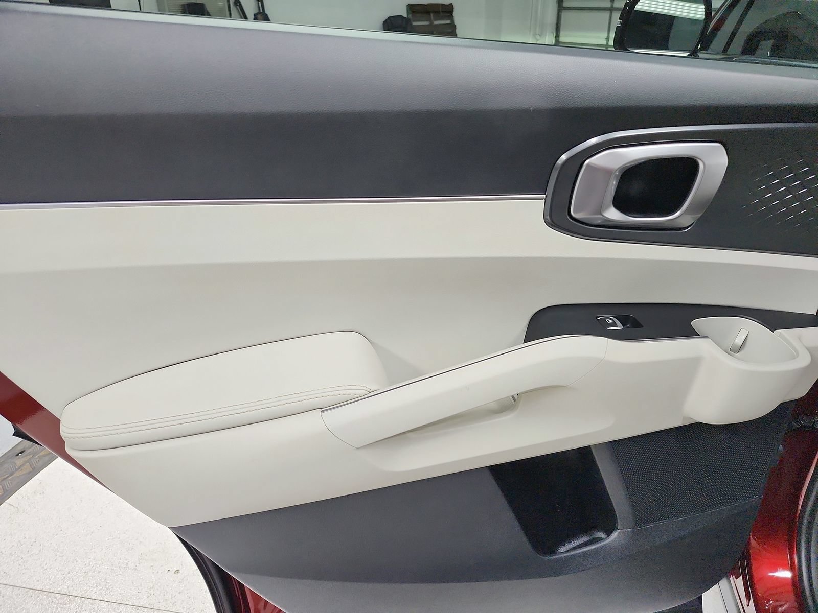 Used 2025 Kia Sorento S w/ Panoramic Sunroof Package FWD image 43