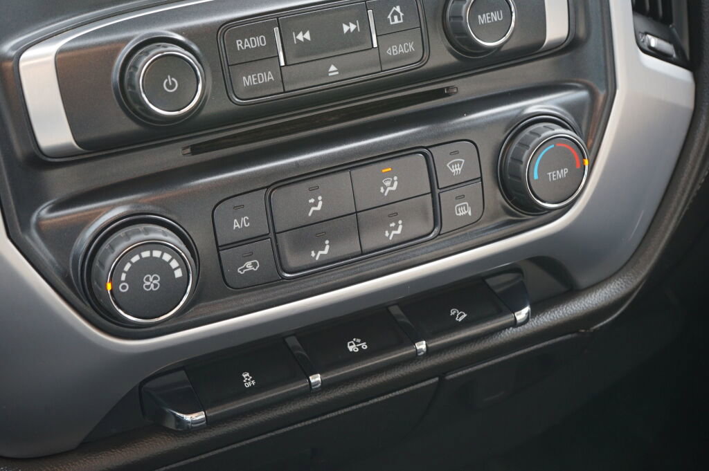 Used 2014 GMC Sierra 1500 SLE w/ Suspension Package, Off-Road image 17