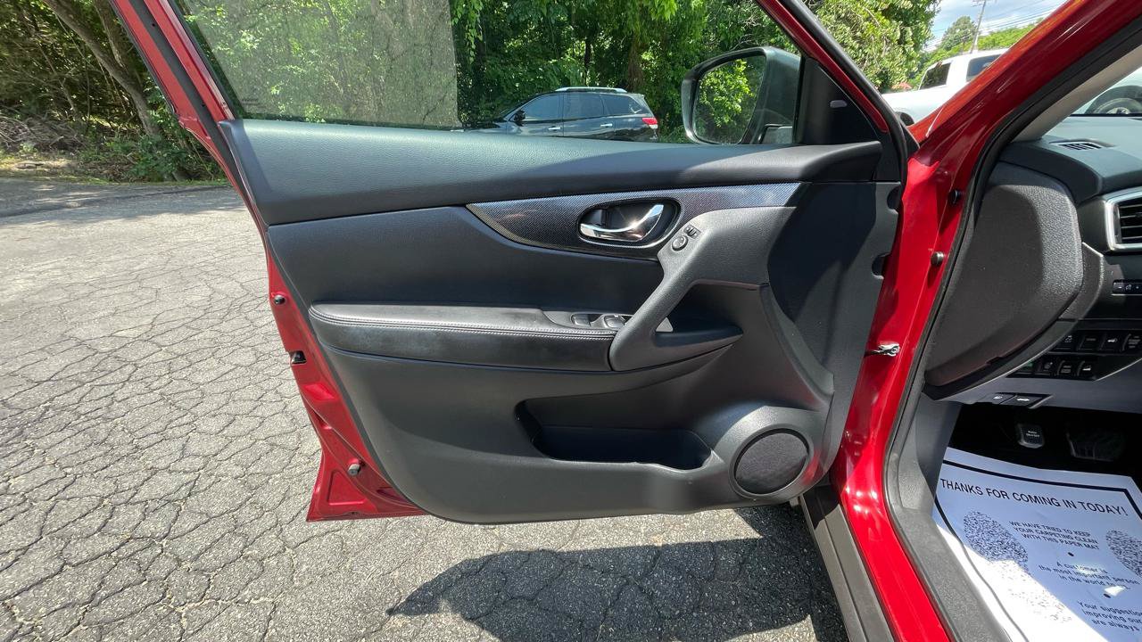Used 2016 Nissan Rogue SL w/ SL Premium Package AWD/4WD image 16