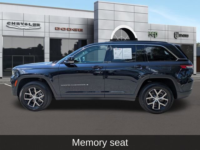Used 2024 Jeep Grand Cherokee Limited w/ Luxury Tech Group II AWD/4WD image 9