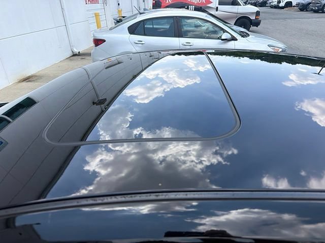Used 2022 Nissan Altima 2.5 SR w/ Midnight Edition Package FWD image 6