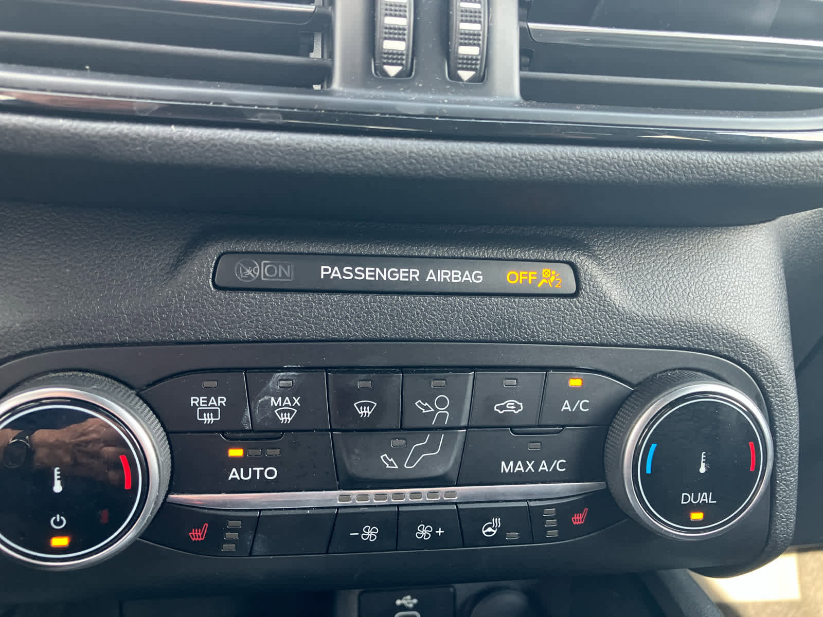 Used 2024 Ford Escape ST-Line w/ Cold Weather Package image 23