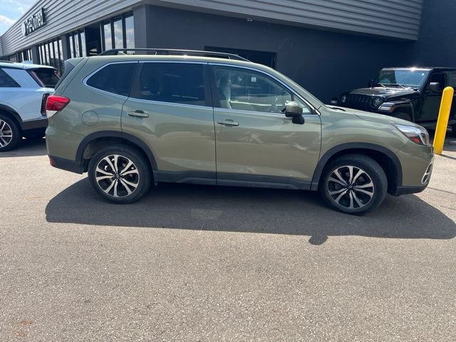 Used 2020 Subaru Forester Limited w/ Popular Package #3 AWD/4WD image 2