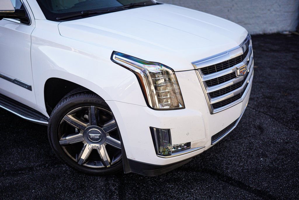 Used 2016 Cadillac Escalade Luxury image 8