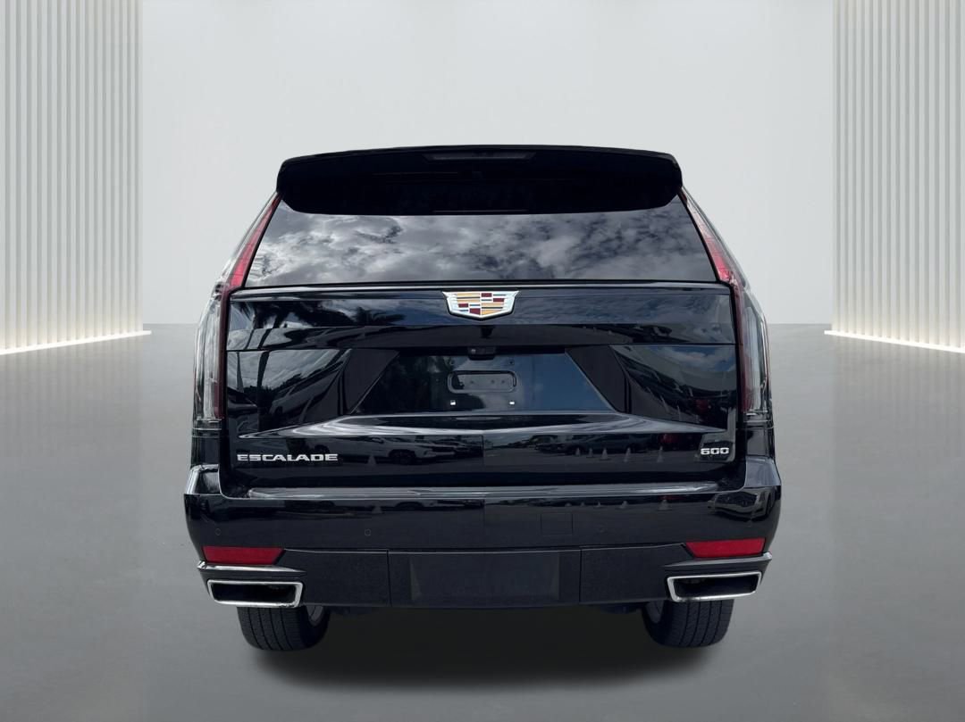 Used 2024 Cadillac Escalade Premium Luxury image 7
