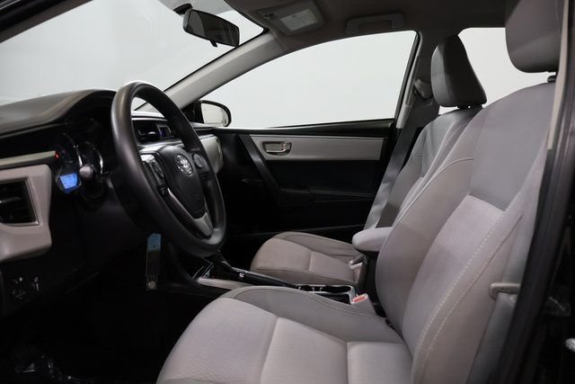 Used 2015 Toyota Corolla LE FWD image 12