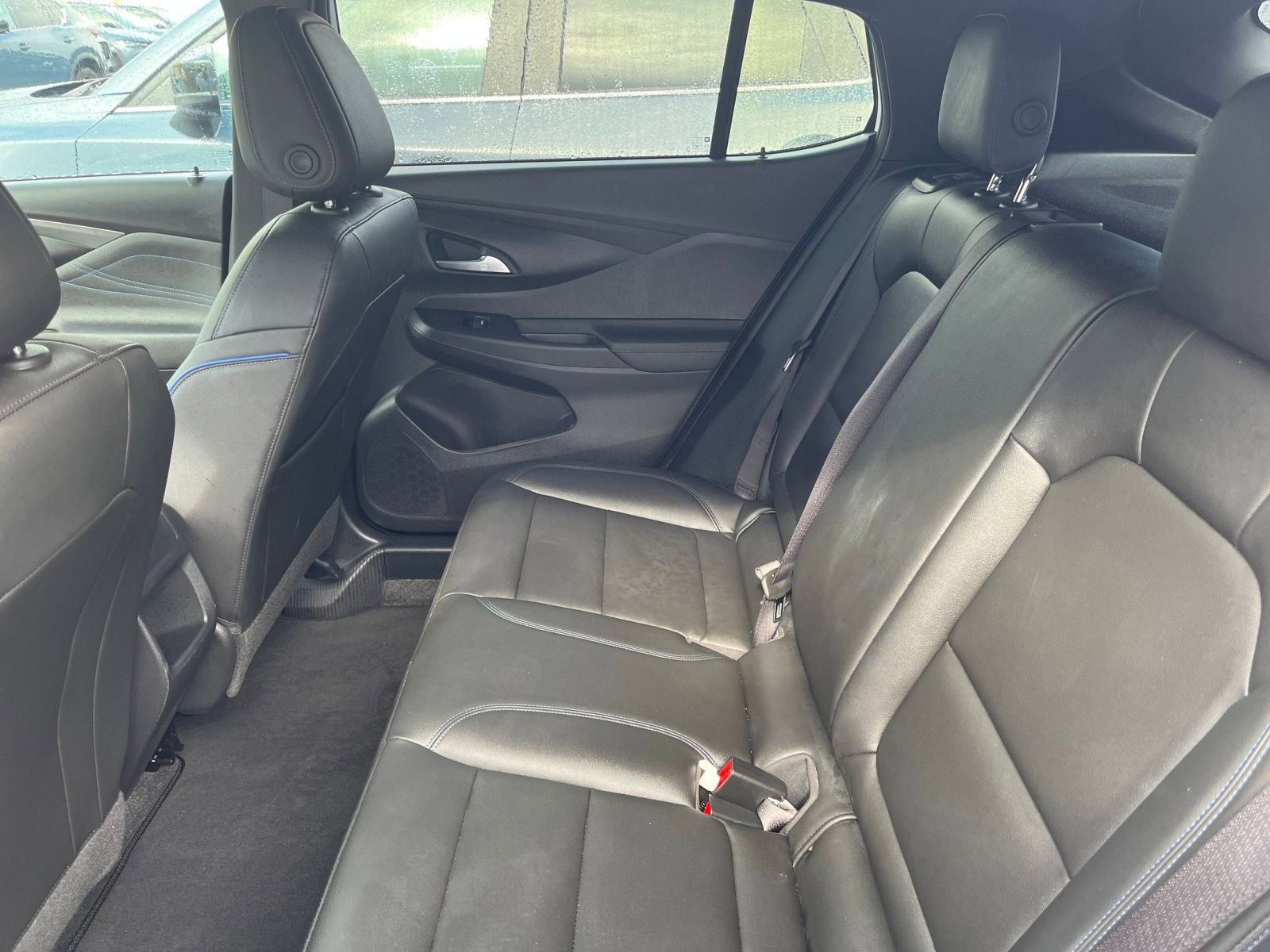 Used 2025 Buick Envista Sport Touring image 27