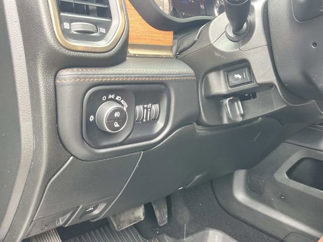 Used 2022 RAM 2500 Limited AWD/4WD image 36