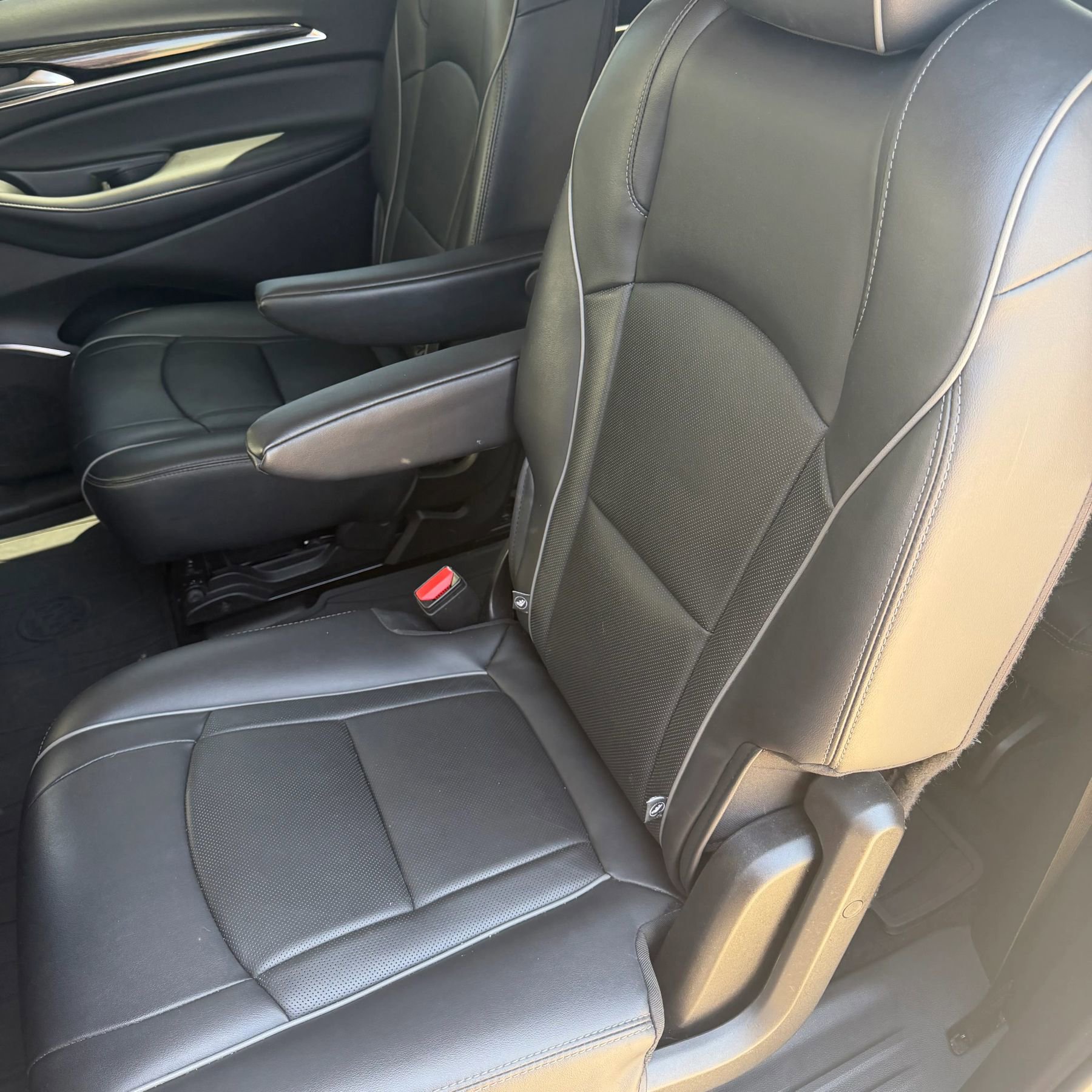 Used 2021 Buick Enclave Avenir w/ Avenir Technology Package AWD/4WD image 20