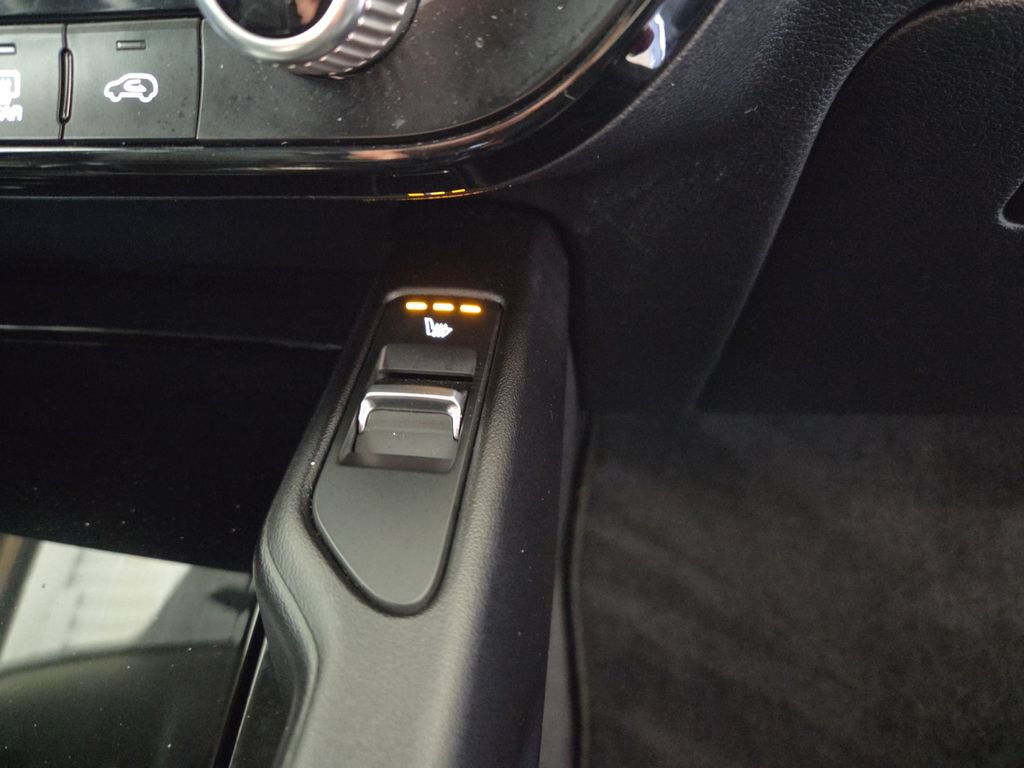 Used 2025 Kia Telluride S AWD/4WD image 19