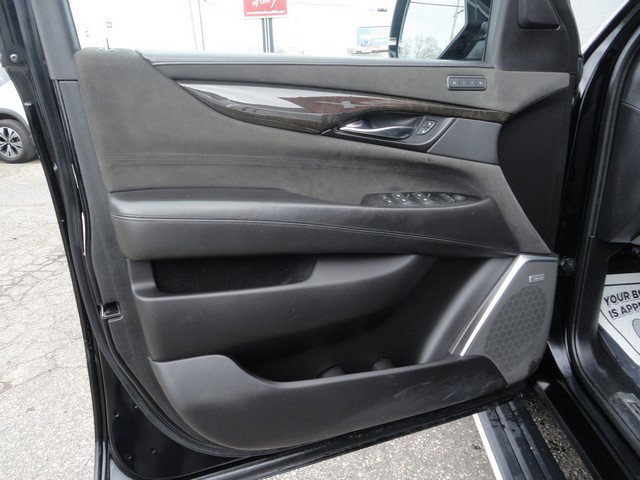 Used 2020 Cadillac Escalade ESV Platinum RWD image 21