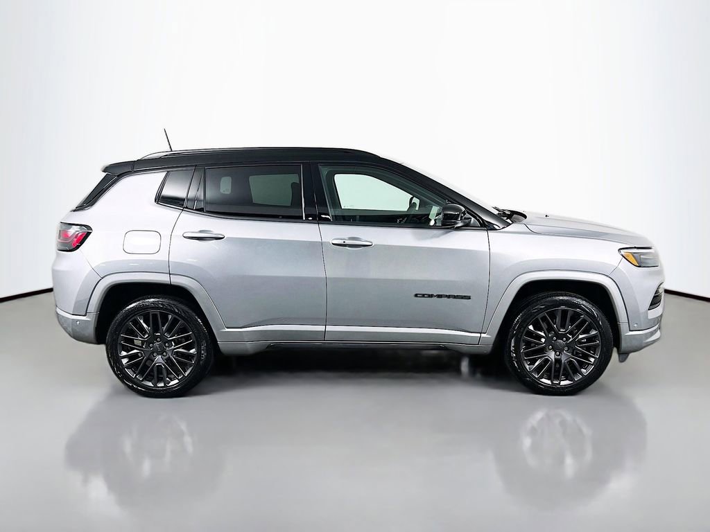 Used 2023 Jeep Compass High Altitude w/ Driver Assist Group I AWD/4WD image 4