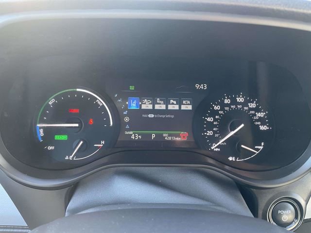 Used 2025 Toyota Sienna XLE image 24