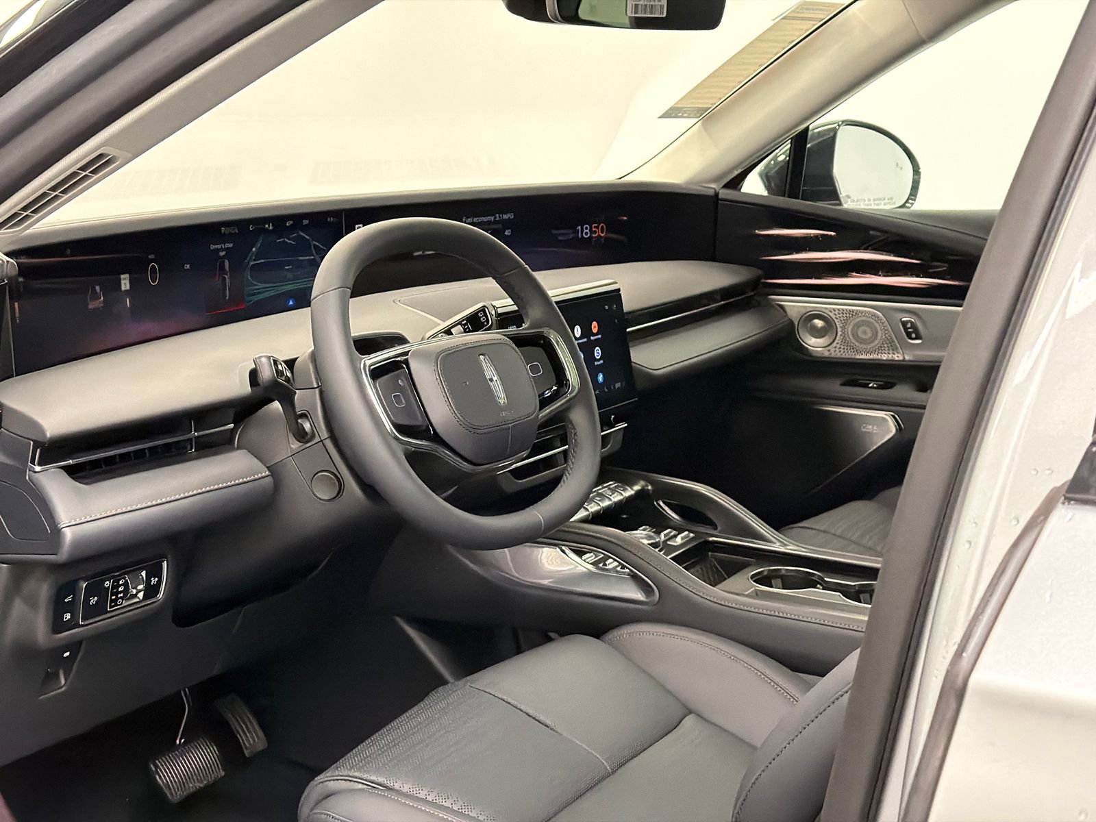 New 2026 Lincoln Nautilus Reserve image 16