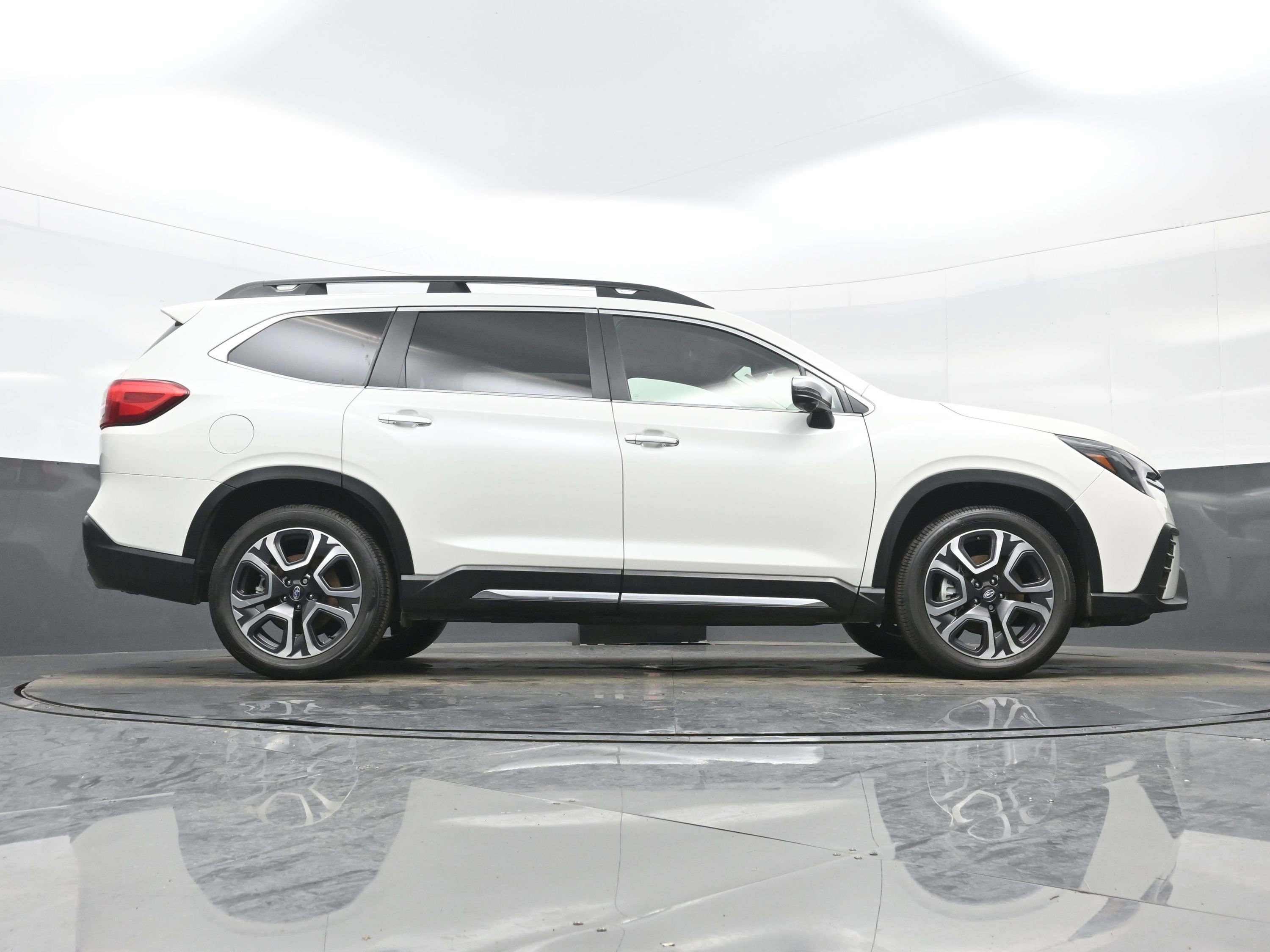 Used 2023 Subaru Ascent Touring image 33