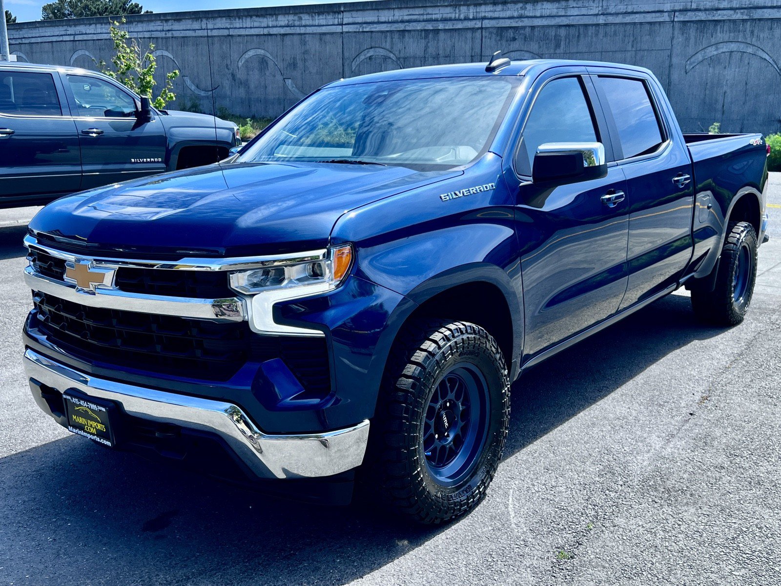 Used 2022 Chevrolet Silverado 1500 LT AWD/4WD image 10