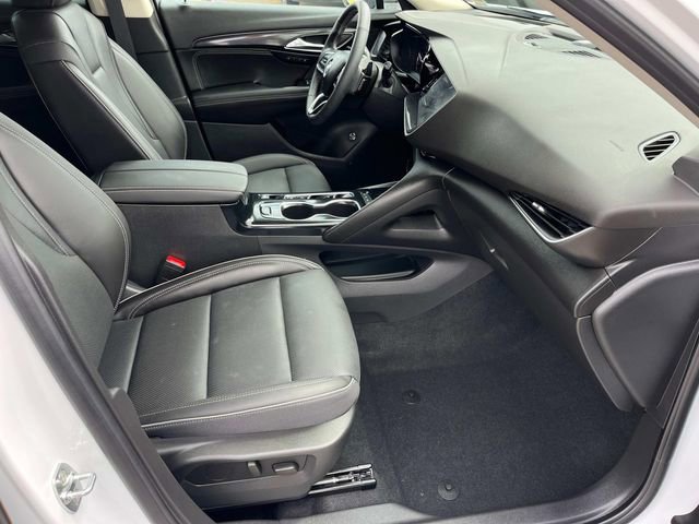 Used 2023 Buick Envision Essence AWD/4WD image 12