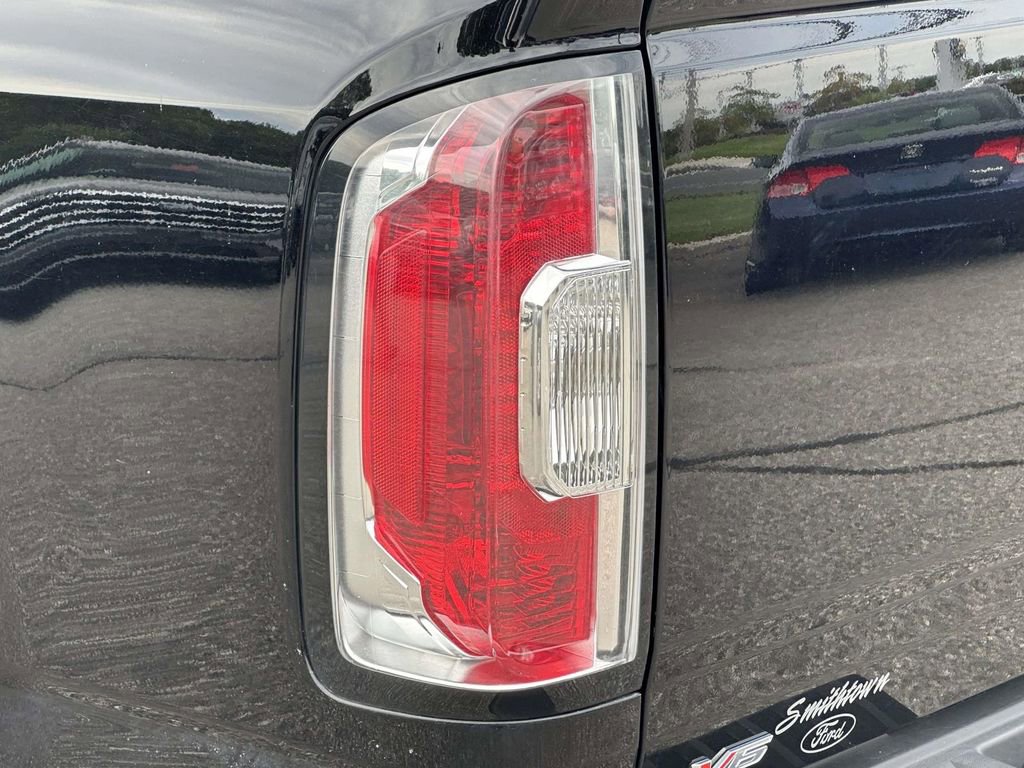 Used 2022 GMC Canyon AT4 w/ Trailering Package image 9