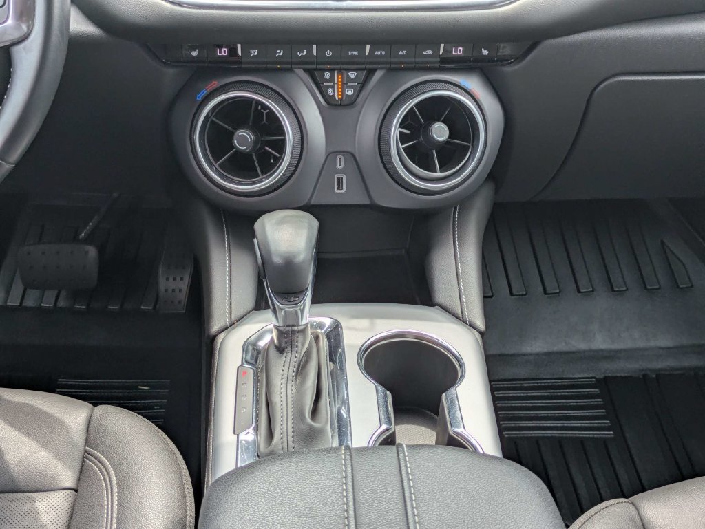 Used 2024 Chevrolet Blazer LT w/ Midnight/Sport Edition FWD image 20