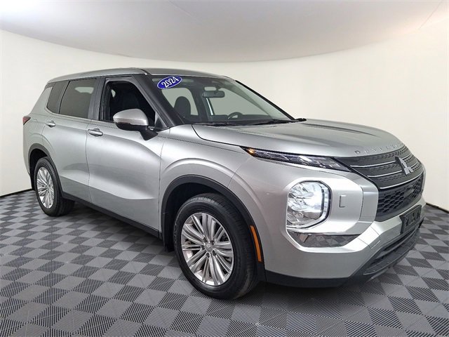 Used 2024 Mitsubishi Outlander ES