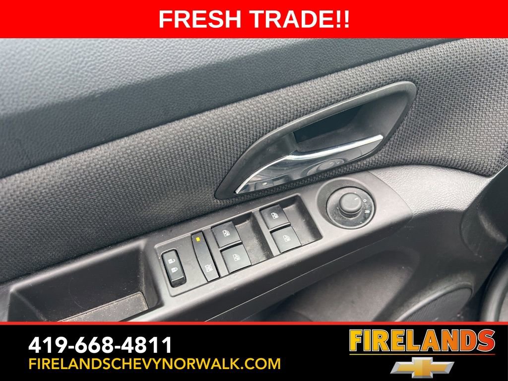 Used 2015 Chevrolet Cruze LT image 22