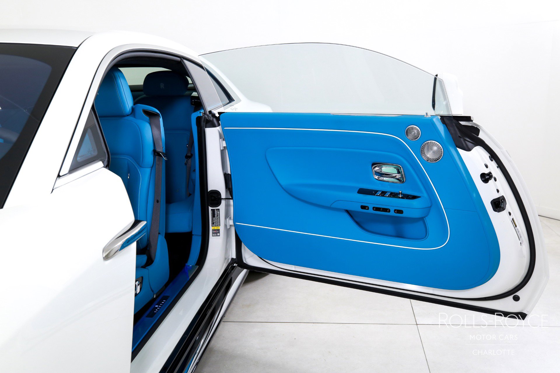 New 2025 Rolls-Royce Spectre w/ Spectre Enhancement Package image 11