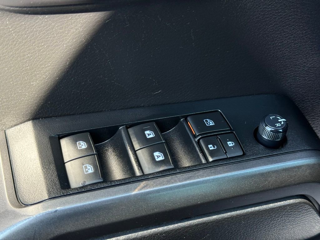 Used 2021 Toyota Tacoma TRD Off-Road w/ Technology Package AWD/4WD image 20