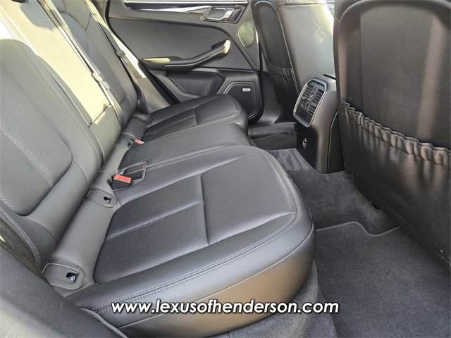 Used 2021 Porsche Macan image 15