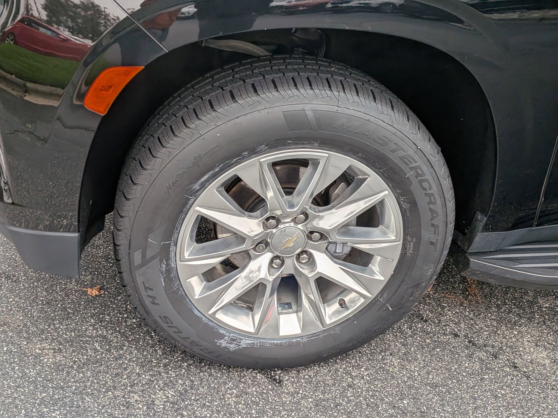 Used 2021 Chevrolet Suburban Premier image 12