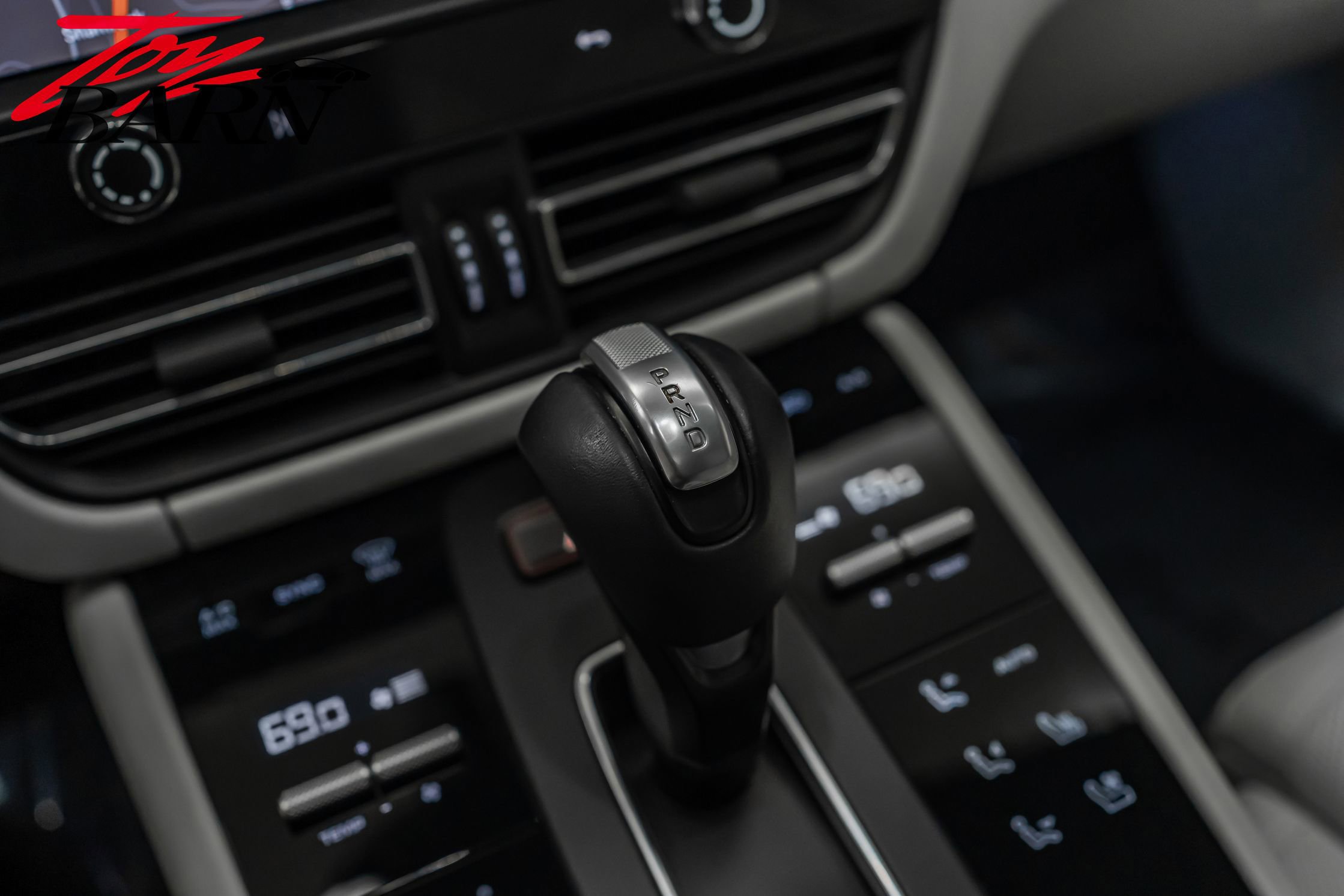 Used 2022 Porsche Macan S image 40