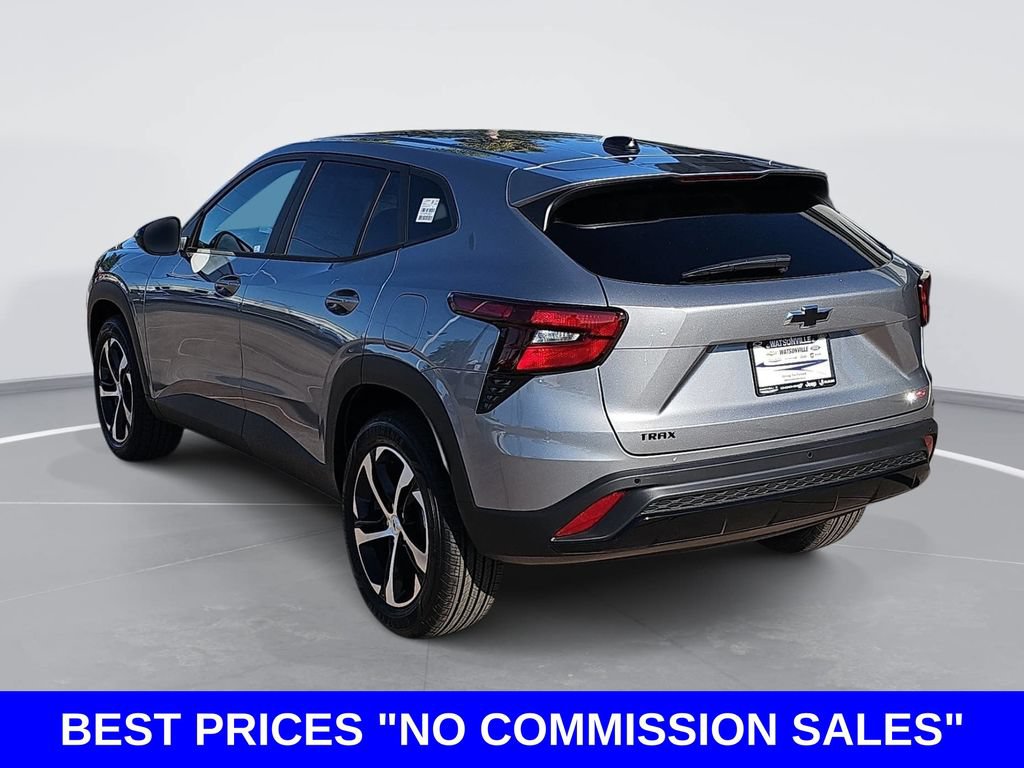 New 2026 Chevrolet Trax RS w/ Sunroof Package FWD image 5