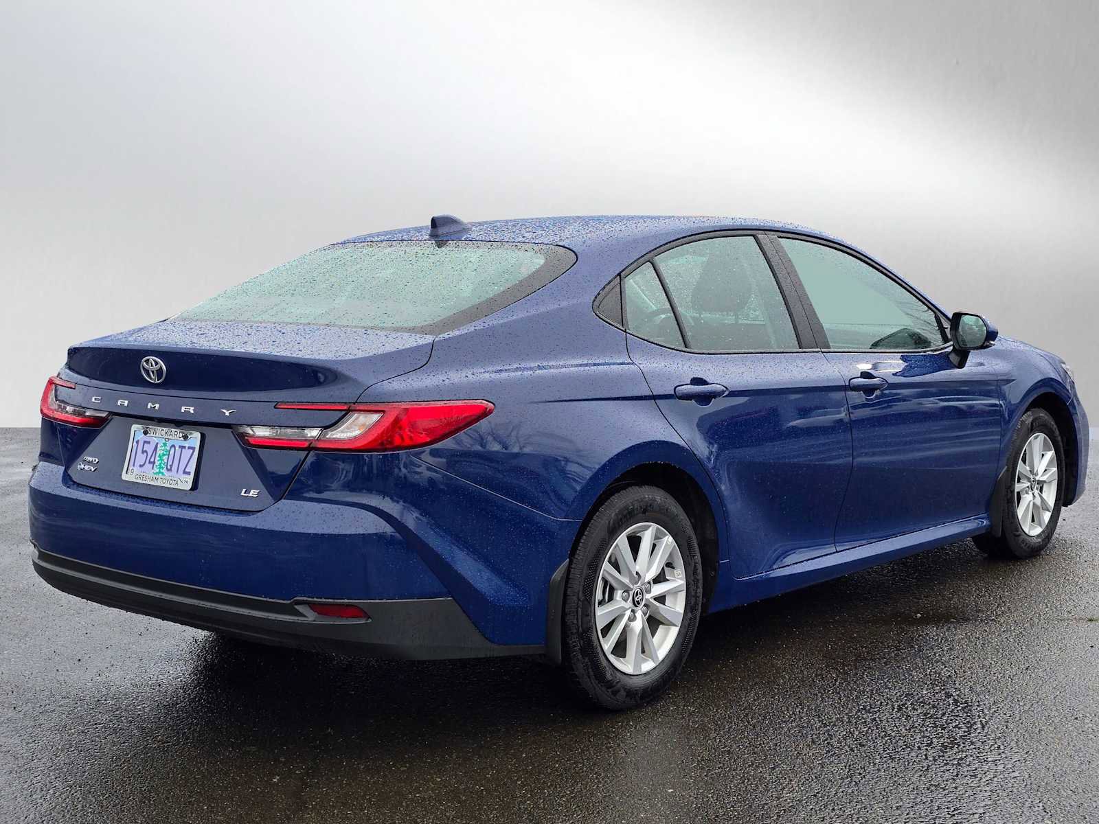 Used 2025 Toyota Camry LE image 3
