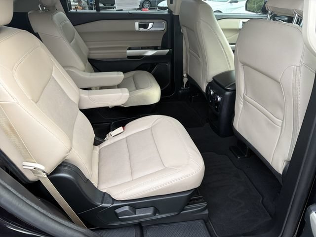 Used 2021 Ford Explorer Limited w/ Hybrid Equipment Group 310A AWD/4WD image 17