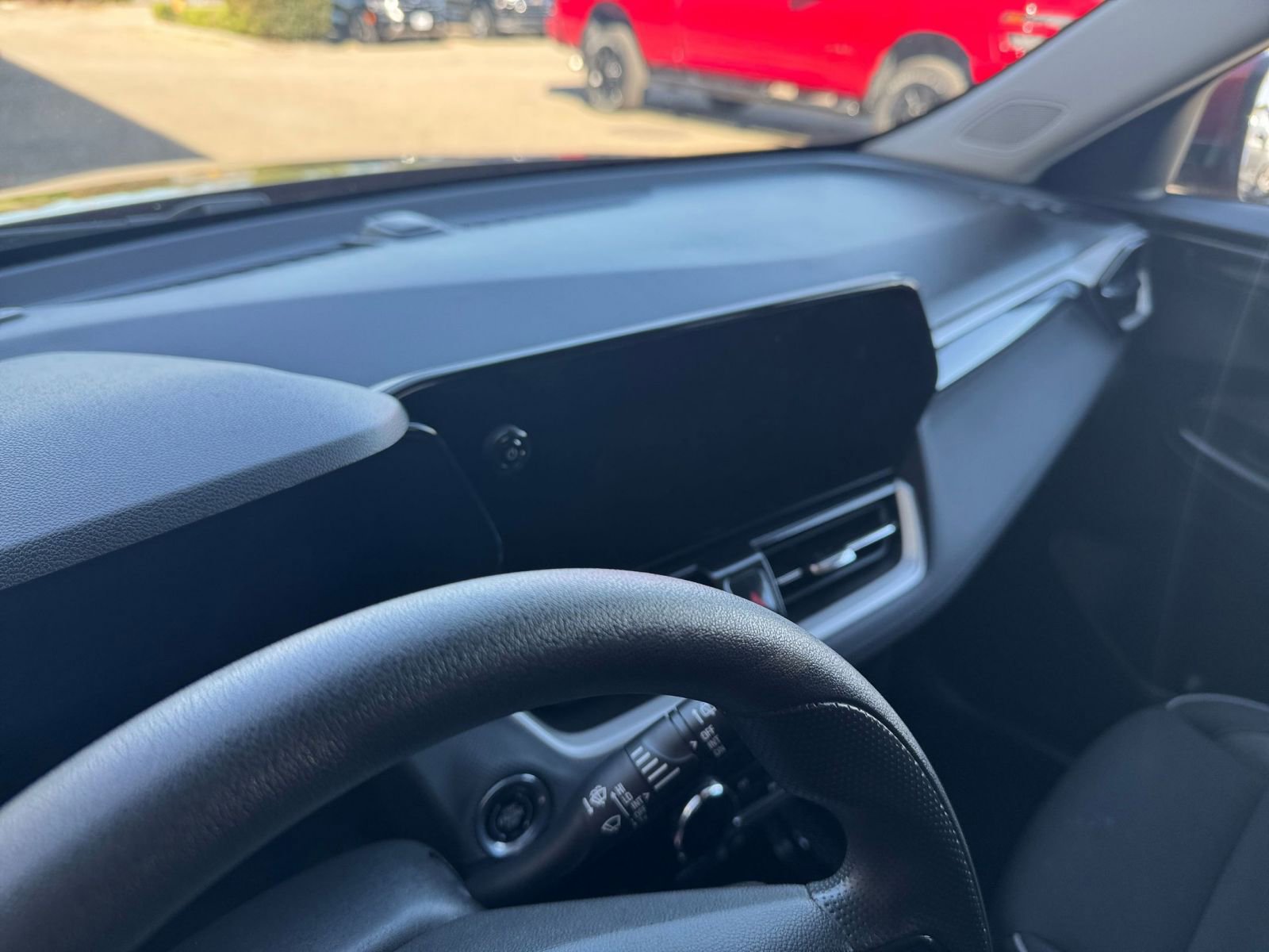 Used 2025 Chevrolet TrailBlazer LT image 35